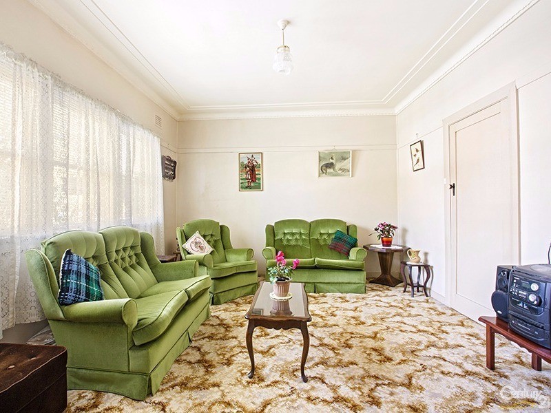 259 River Avenue, Carramar NSW 2163