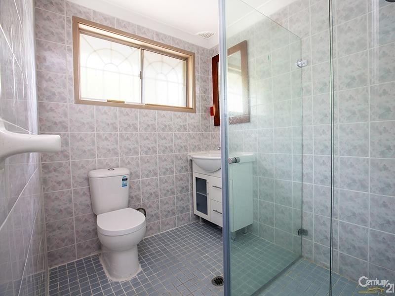 16 Strzelecki Close, Wakeley NSW 2176