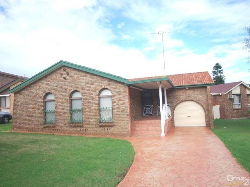 9 Hall Place, Fairfield West NSW 2165