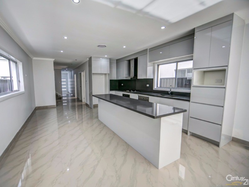 33 Evans Street, Fairfield Heights NSW 2165