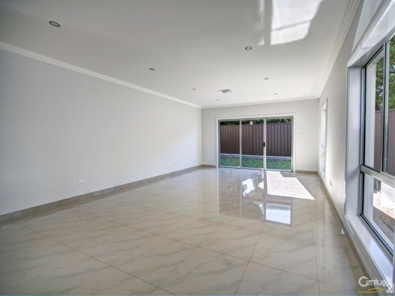 33 Evans Street, Fairfield Heights NSW 2165