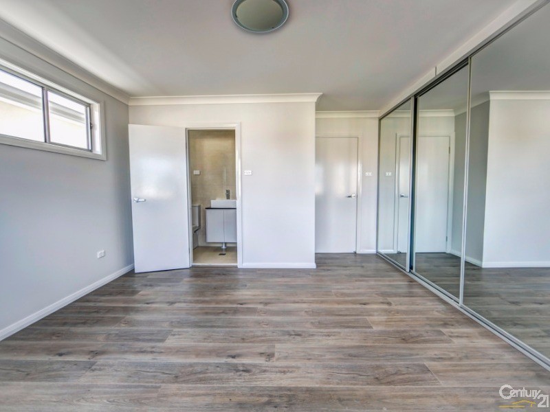 33 Evans Street, Fairfield Heights NSW 2165