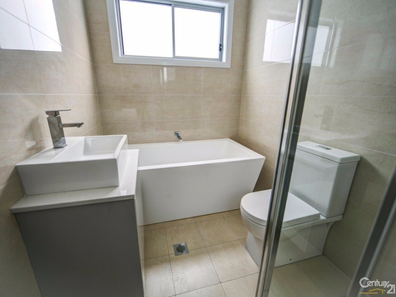 33 Evans Street, Fairfield Heights NSW 2165