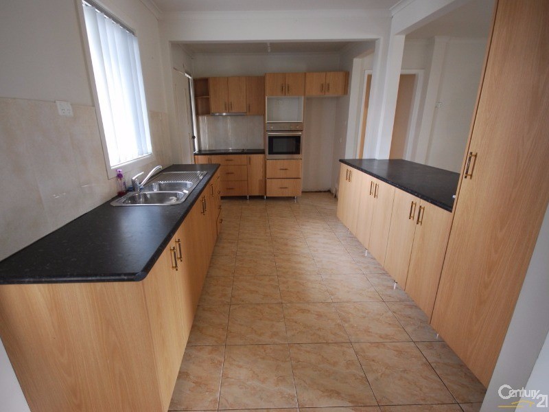 9 Busby Road, Busby NSW 2168