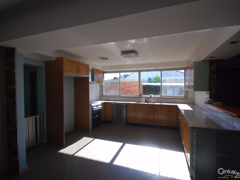 Fairfield West NSW 2165