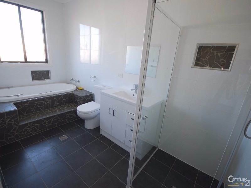 Fairfield West NSW 2165