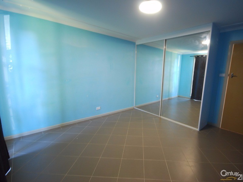 Fairfield West NSW 2165