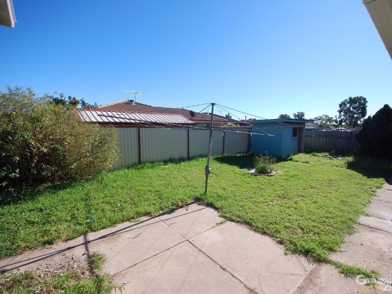 Fairfield West NSW 2165