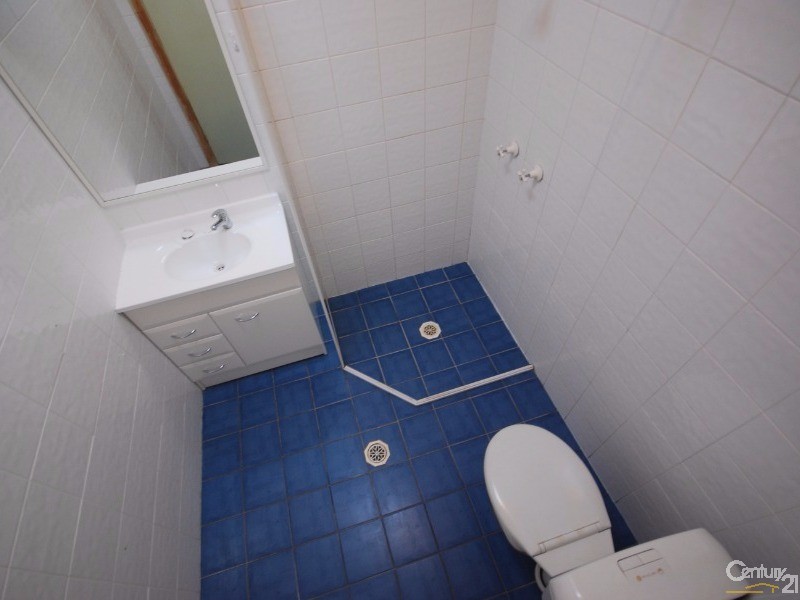 34 Normanby Street, Fairfield East NSW 2165