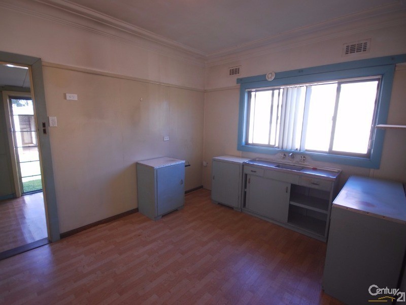 34 Normanby Street, Fairfield East NSW 2165