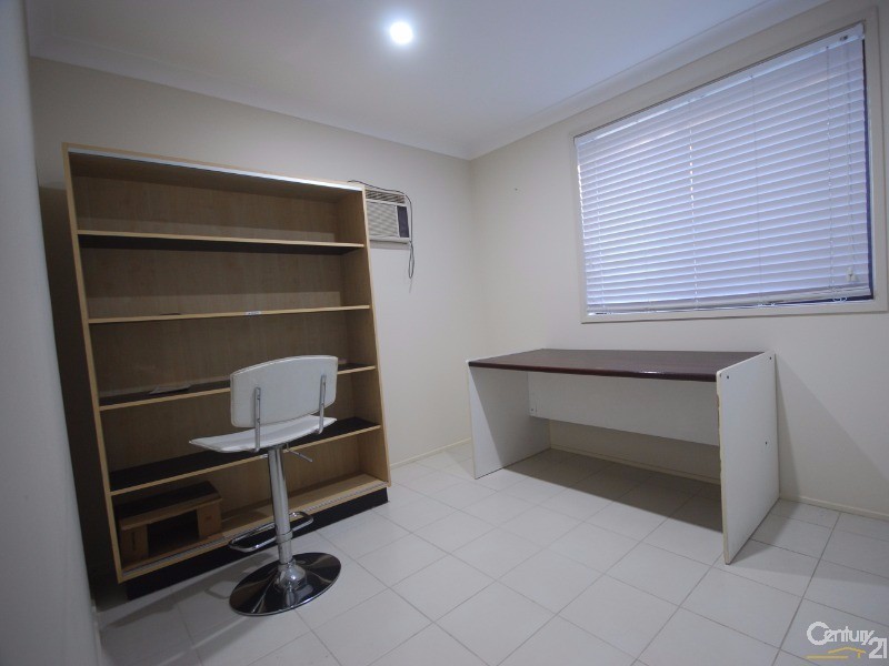 Edensor Park NSW 2176