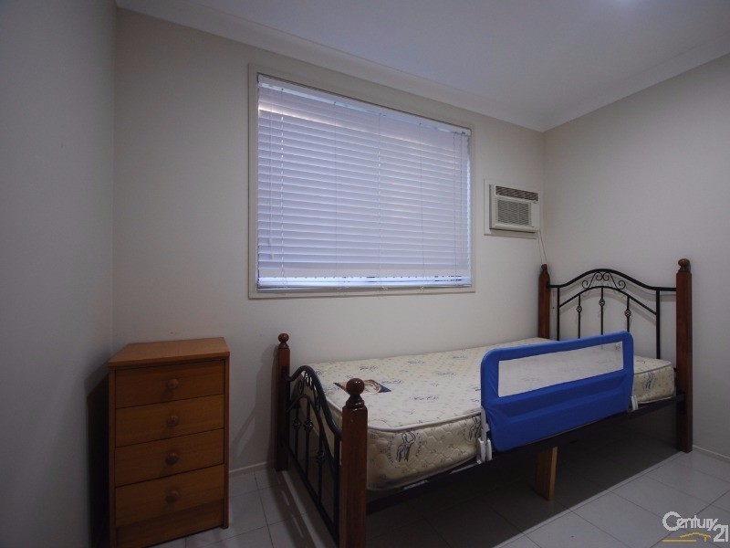 Edensor Park NSW 2176