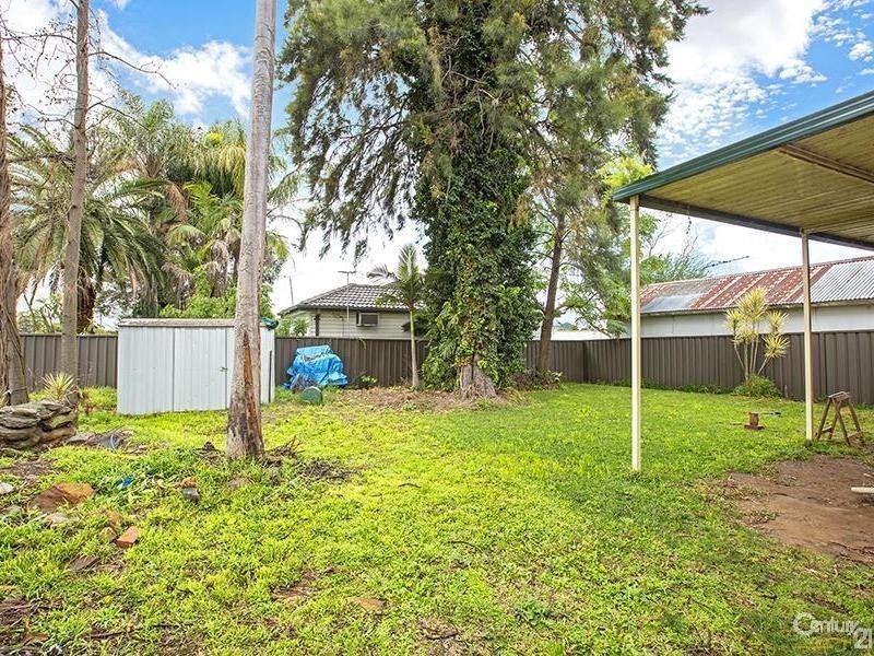 15 Shamrock Street, Smithfield NSW 2164
