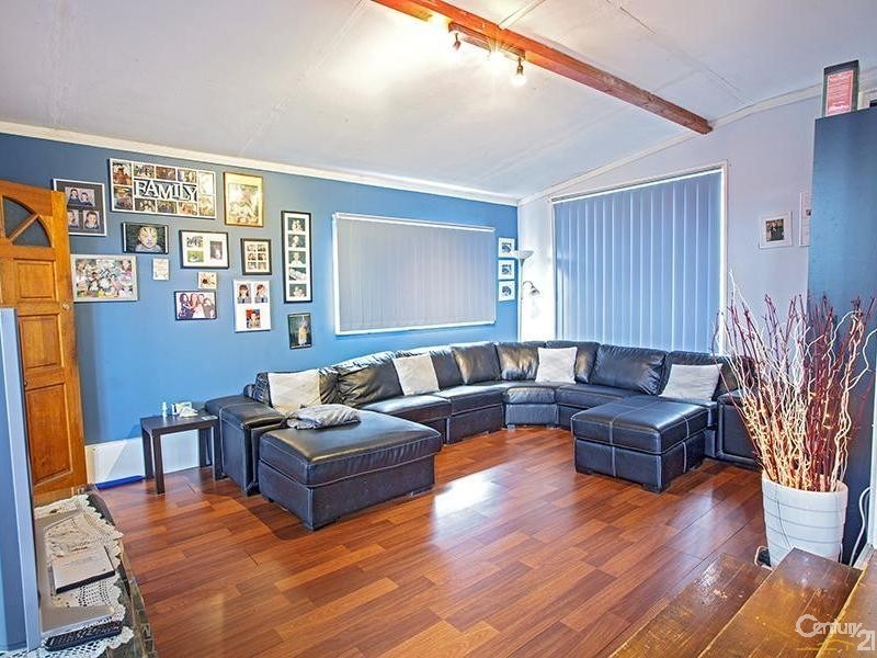 15 Shamrock Street, Smithfield NSW 2164