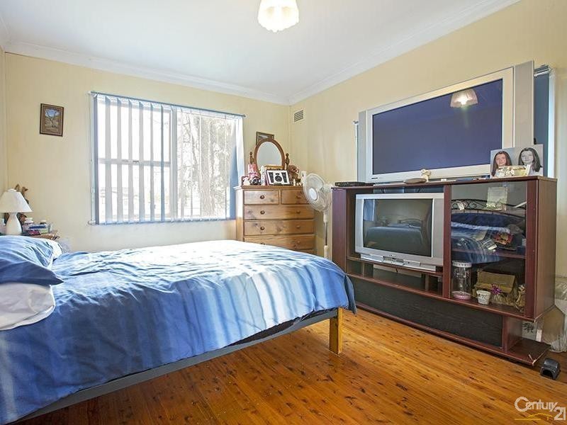 15 Shamrock Street, Smithfield NSW 2164