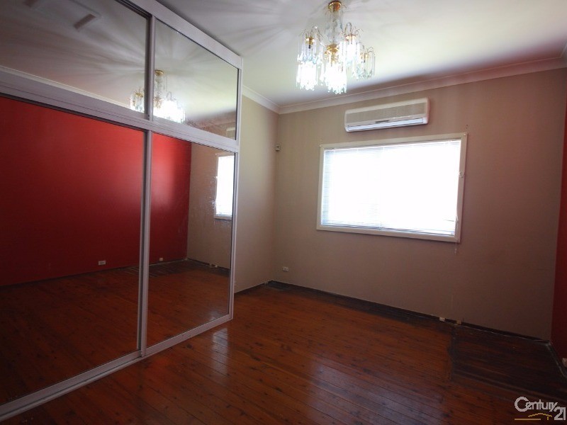 Fairfield East NSW 2165