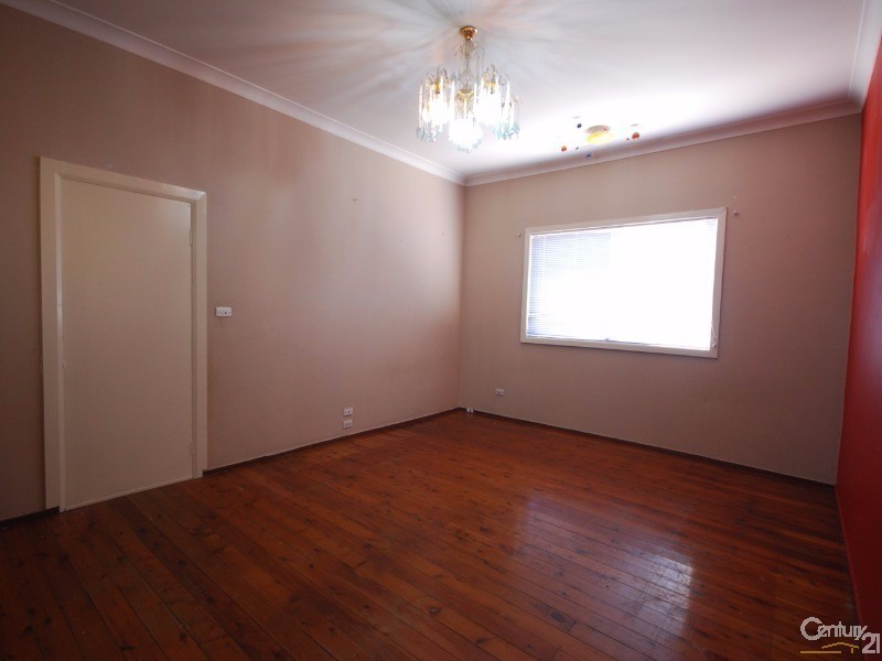 Fairfield East NSW 2165