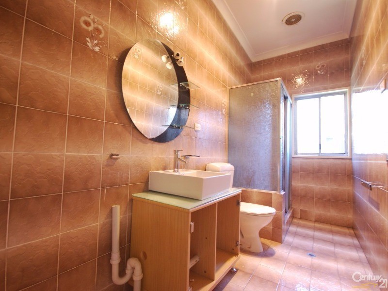 Fairfield East NSW 2165