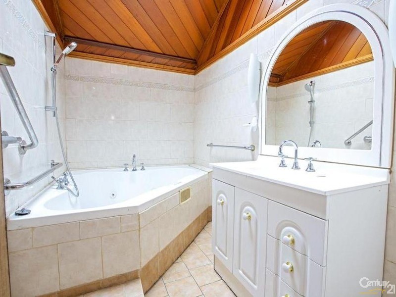 21 Fiona Street, Mount Pritchard NSW 2170