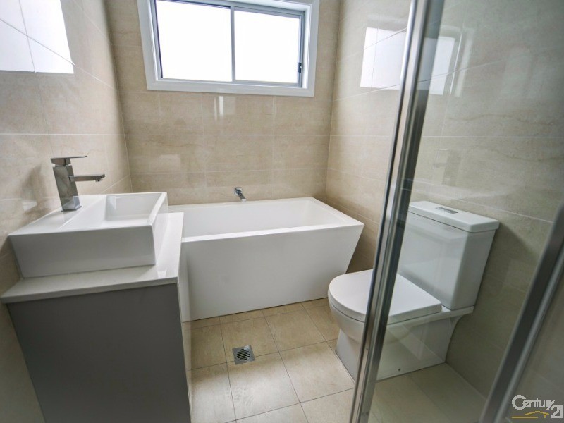 33A-33B Evans Street, Fairfield Heights NSW 2165