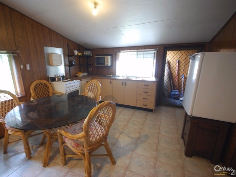 Fairfield East NSW 2165