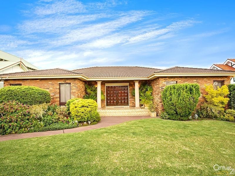 5 Francis Street, Fairfield NSW 2165