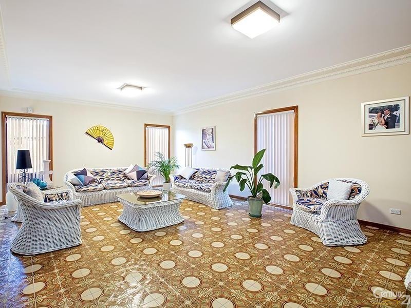 5 Francis Street, Fairfield NSW 2165