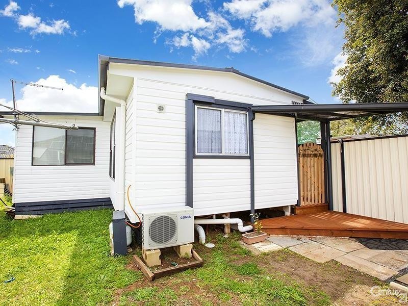 324 Brenan Street, Smithfield NSW 2164