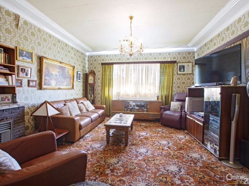 10 Rowley Street, Smithfield NSW 2164