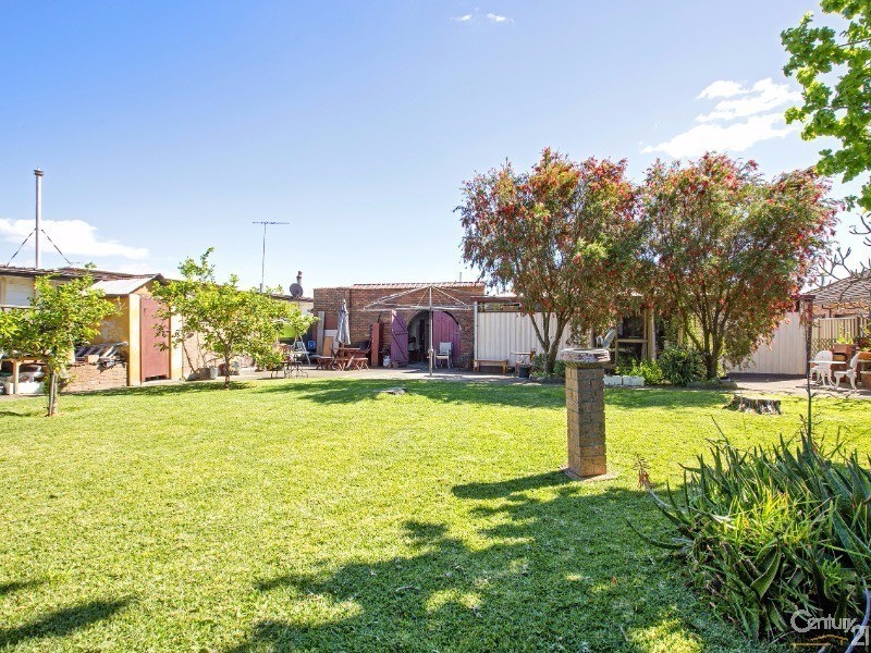 10 Rowley Street, Smithfield NSW 2164