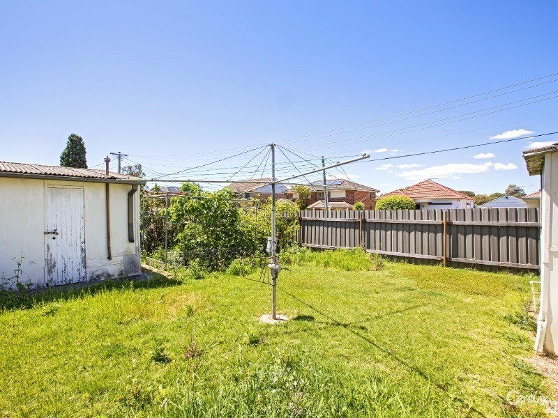8 Raleigh Street, Guildford NSW 2161