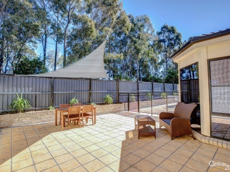 11 Hilton Crescent, Casula NSW 2170