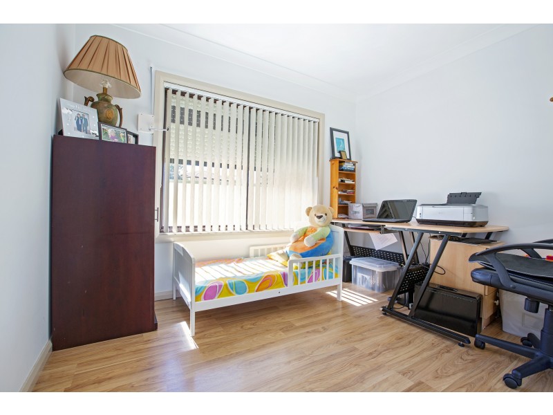 29 Geelong Crescent, St Johns Park NSW 2176