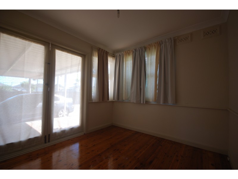 Fairfield West NSW 2165