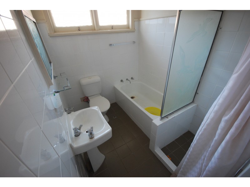 Fairfield West NSW 2165