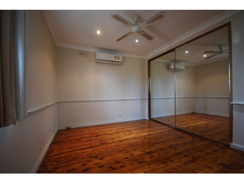 Fairfield West NSW 2165