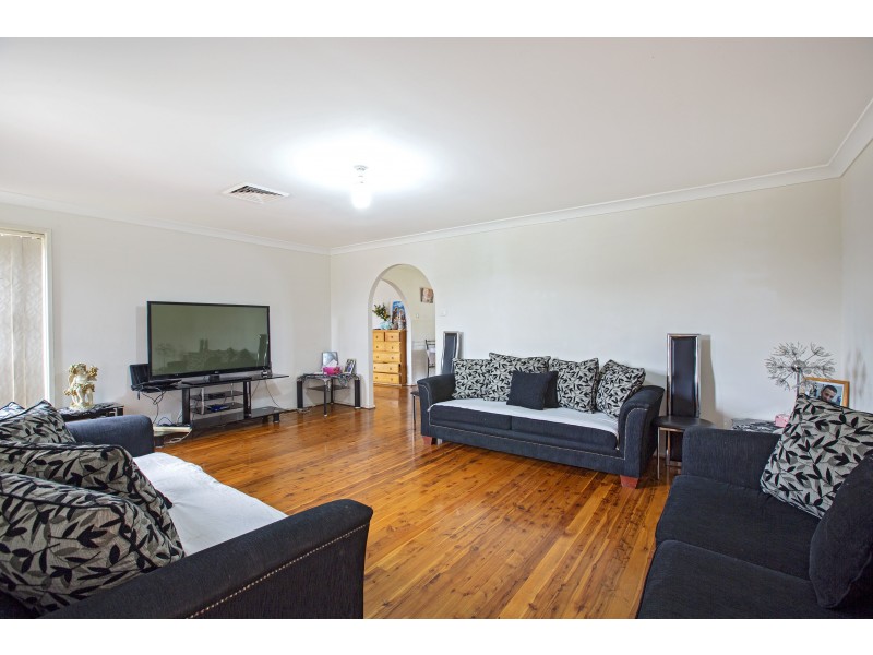 6  Musgrave Crescent, Fairfield West NSW 2165