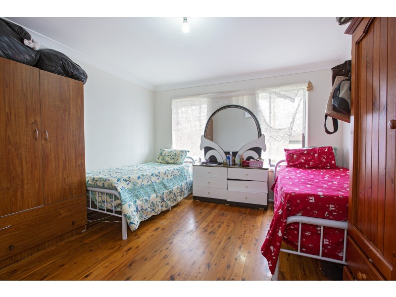 6  Musgrave Crescent, Fairfield West NSW 2165