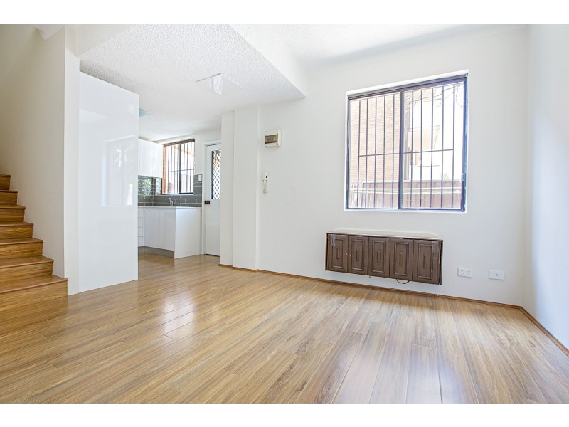 1/31 Hughes Street, Cabramatta NSW 2166
