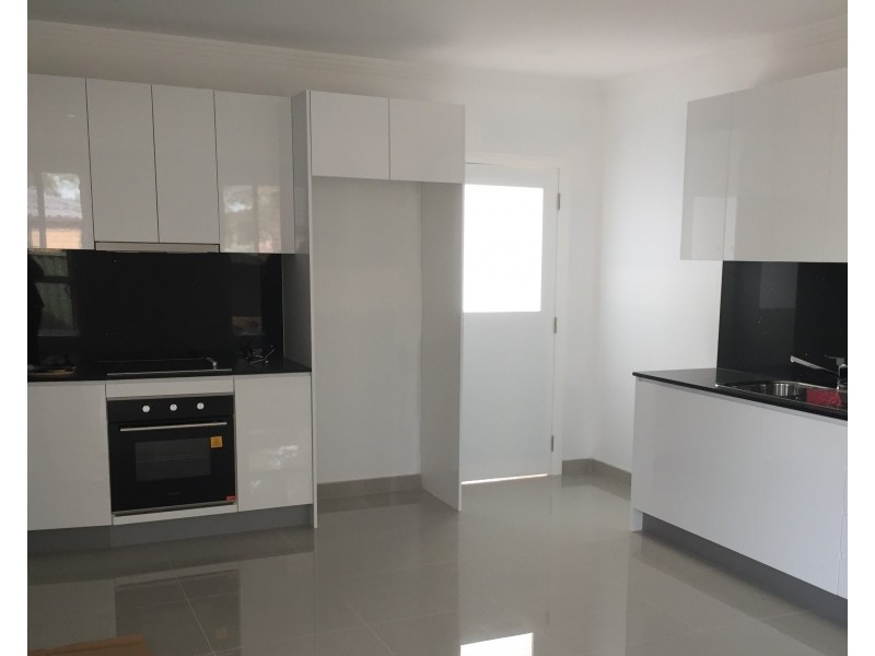 Edensor Park NSW 2176