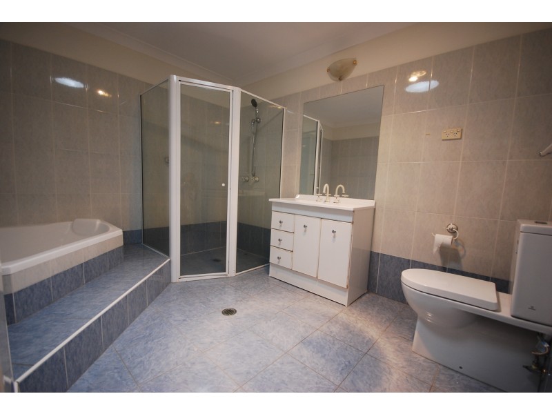 Fairfield NSW 2165