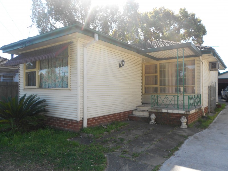 Fairfield West NSW 2165