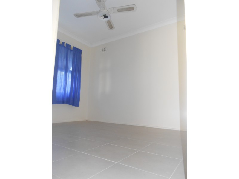 Fairfield West NSW 2165