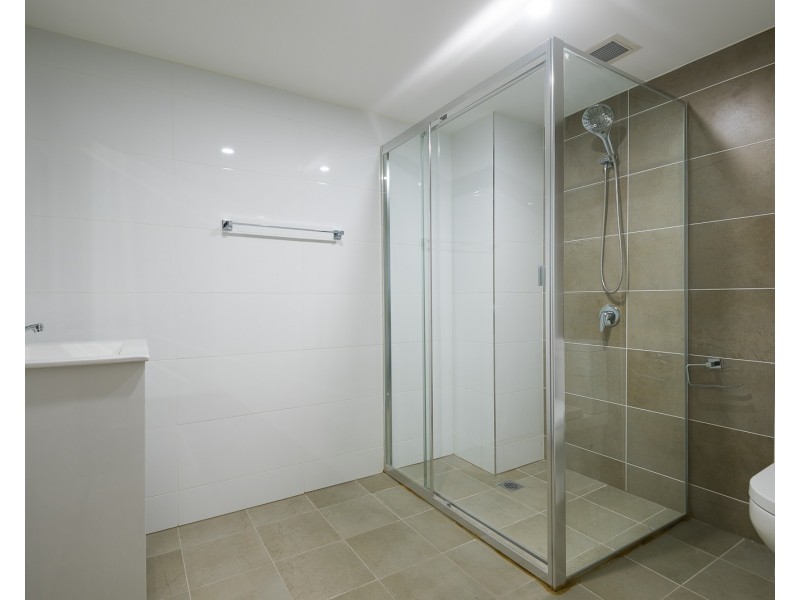 433/17-21 The Crescent, Fairfield NSW 2165