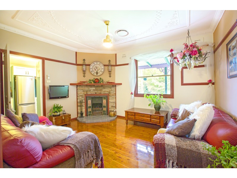 11 Granville Street, Fairfield Heights NSW 2165