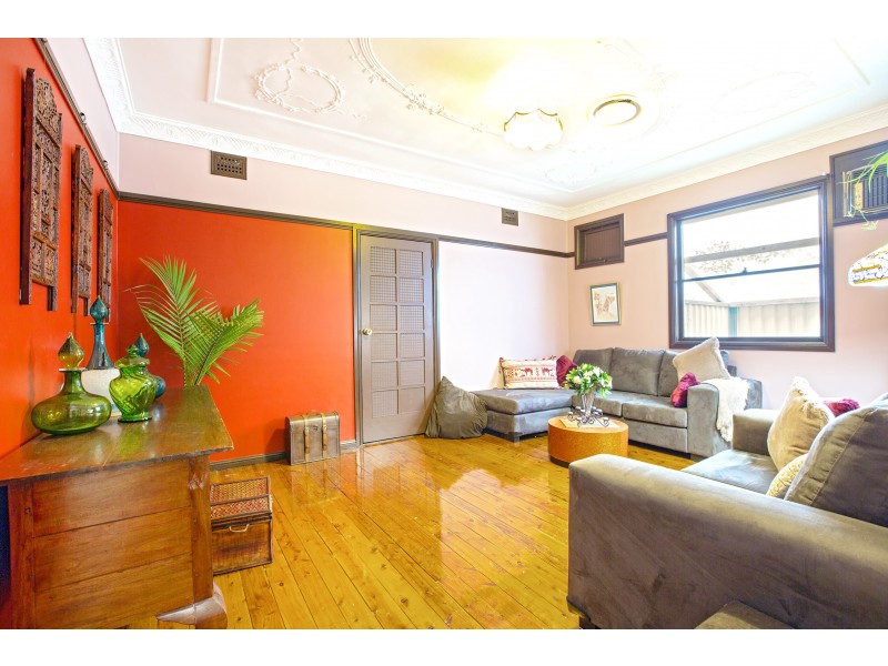 11 Granville Street, Fairfield Heights NSW 2165