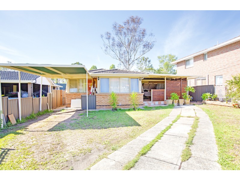 61 Foveaux Avenue, Lurnea NSW 2170