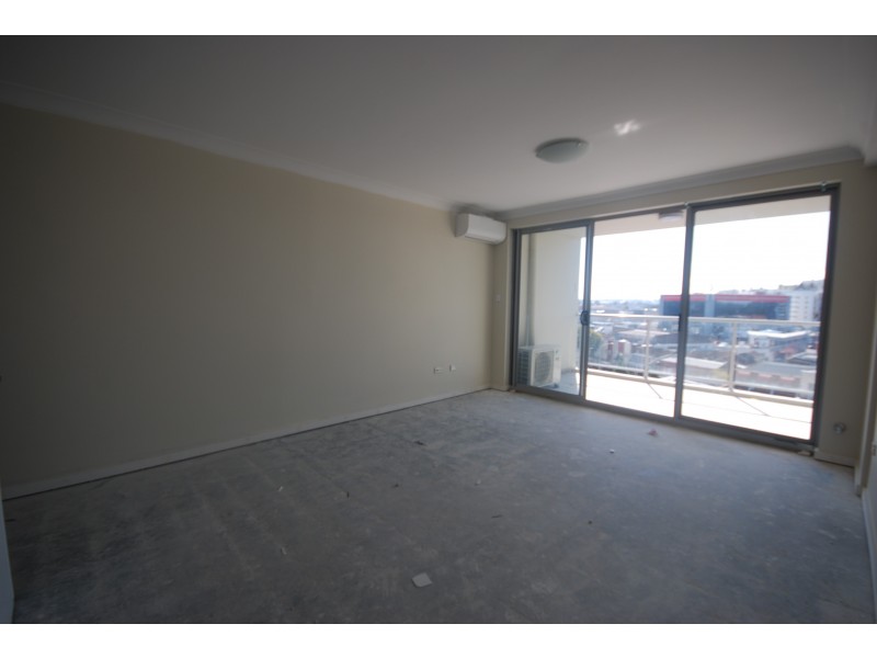 437/17-21 The Crescent, Fairfield NSW 2165