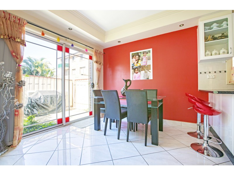 2/268 River Avenue, Carramar NSW 2163