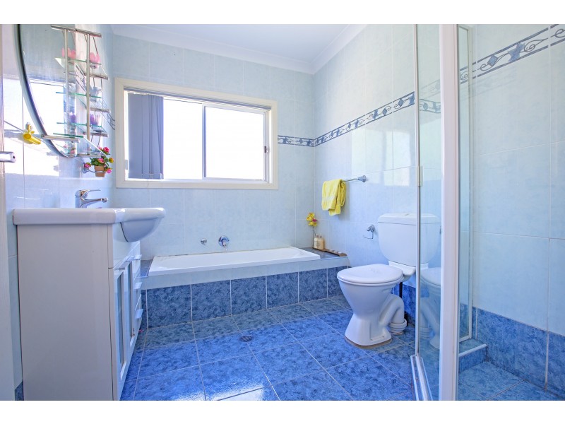 2/268 River Avenue, Carramar NSW 2163